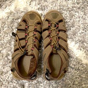 Eddie Bauer sandals/water shoes